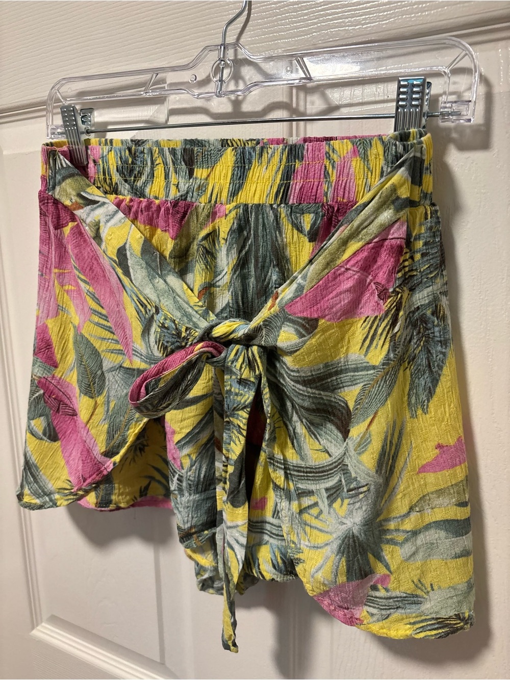 Cynthia Rowley Tropical Wrap Skort Shorts Medium 100% Rayon - Picture 3 of 10